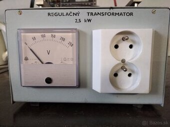 Regulovatelny transformátor 2,5 kW.