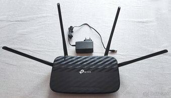 Asus RT-N12vD1 WiFi router • TP-Link ArcherC6 AC1200 Wifi 5G