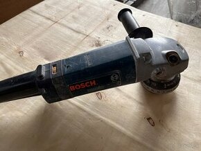 Bosch Professional uhlova bruska / lesticks