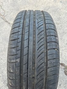 1ks 215/65 R16 C Nokian Cline