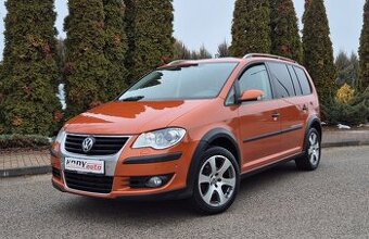 Volkswagen Touran Cross DSG benzín