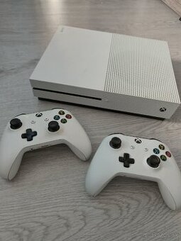 TOP Predám Xbox one s 1 Tb s dvomi ovládačmi