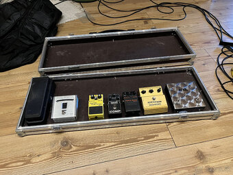 Predám pedalboard, kufor