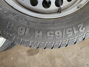 Predám zimné pneu.Barum 215/65R16 SUV4×4