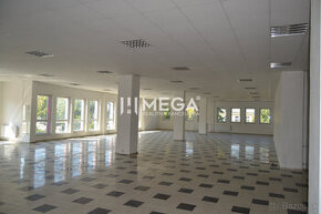 PRENÁJOM-Obchodný priestor v centre mesta Humenné-420m2