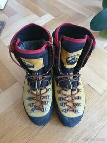 La Sportiva Nepal Cube GTX 42