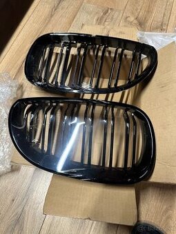 Predna maska bmw e60 e61 grill