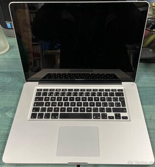 Macbook pro 15 2011 - 1