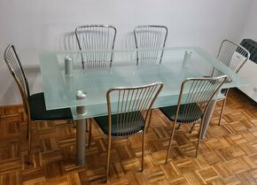 Jedálenský stôl + stoličky
