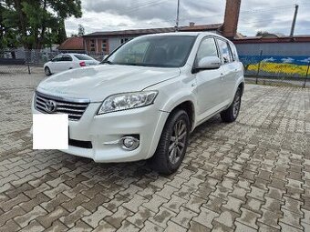 Predná kapota Toyota RAV4 r. v. 2012