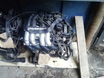 Motor 1,8 benzín 20V  kód motora AGN