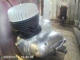 Motor jawa 250 559 - 1