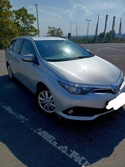 Toyota auris combi