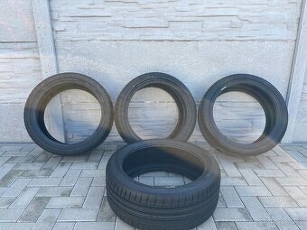 Sada PNEU BRIDGESTONE 225/40 R18