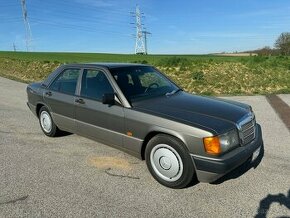 Mercedes Benz 190E 2.0 - 1