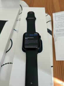 PREDÁM Apple Watch 8 45 mm , midnight aluminium case