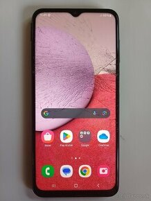 Samsung A13 s puknutým sklom - 1