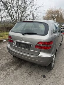 Mercedes b w245