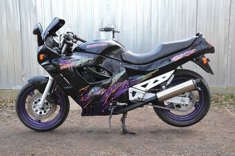 SUZUKI GSX-750F