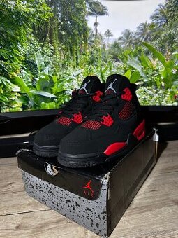 Jordan 4 Red Thunder