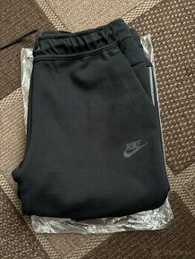 Nike tech fleece pants