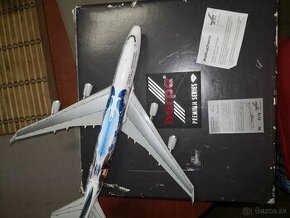 Boeing 747-400.  1:200