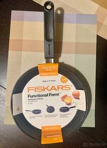 Panvica 24cm značky FISKARS