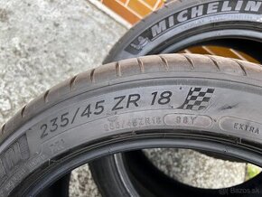 Michelin Pilosport 4 235/45 R18