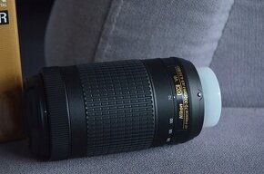 Nikkor 70 - 300 AF-P s VR stabil. - tele zoom objektiv nikon