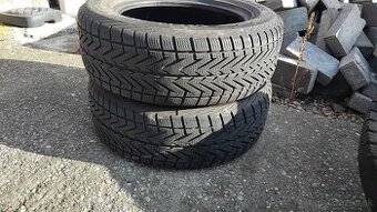 2ks zimné pne.vredestein /225/60r17(30e za 2ks