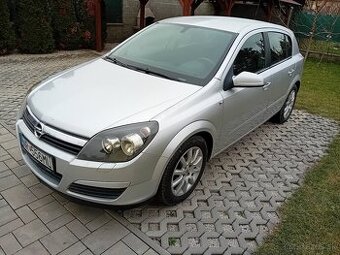 Opel Astra H 1.6i 77kw