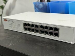 Network switch 16 portov - 1