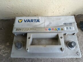 Autobateria Varta Silver 12V 61Ah 600A