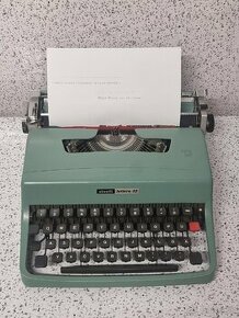 OLIVETTI LETTERA 32 / BARCELONA / PISACI STROJ