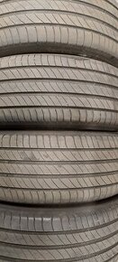 Predám 4ks jazdené letné 215/55r17-94V Michelin