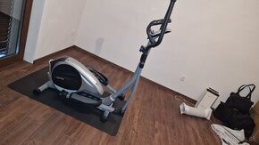 Eliptický trenažér HOUSEFIT MOTIO 30