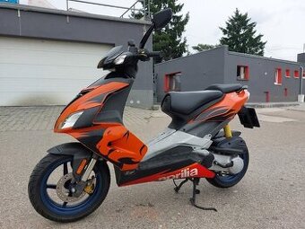 2005 APRILIA SR 50  naj.15000 KM po servisu