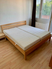 Predám drevenú posteľ Sofia z masívu + rošt + matrace - 1