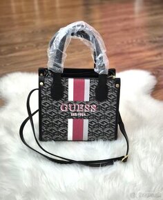 kabelka Guess