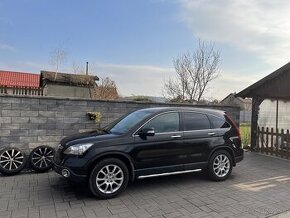 Honda CR-V 2,0 vtec 110 kw A/T execut 4x4