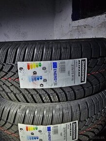 Predam 4 zimne pneu Bridgestone Blizzak 215/70R16