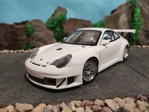 prodám model 1:18 porsche 911 GT3 RSR 996 plain body version