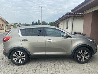 Kia Sportage 2.0 CRDi – luxusna, plna vybava