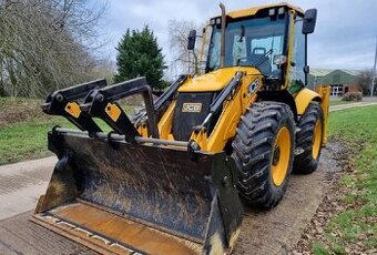 Predám kvalitný Traktorbager •JCB 4CX•4WD+920MTH+81 kW