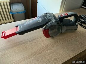 Vysávač Black Decker do auta