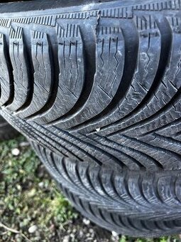 Michelin zimne pneu 215/60 R17 7 mm