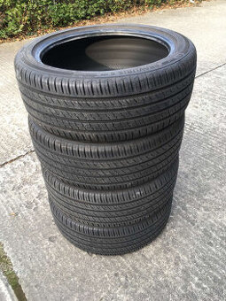 Letné pneumatiky 215/45 R18 BARUM