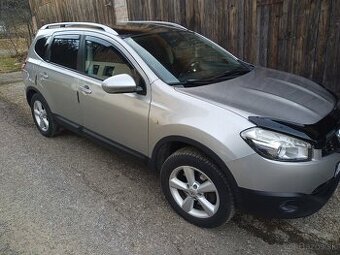 Nissan Qashqai+2