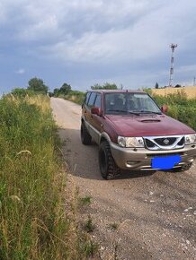 Nissan terrano