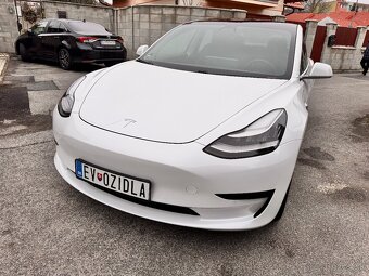 Tesla Model 3 SR